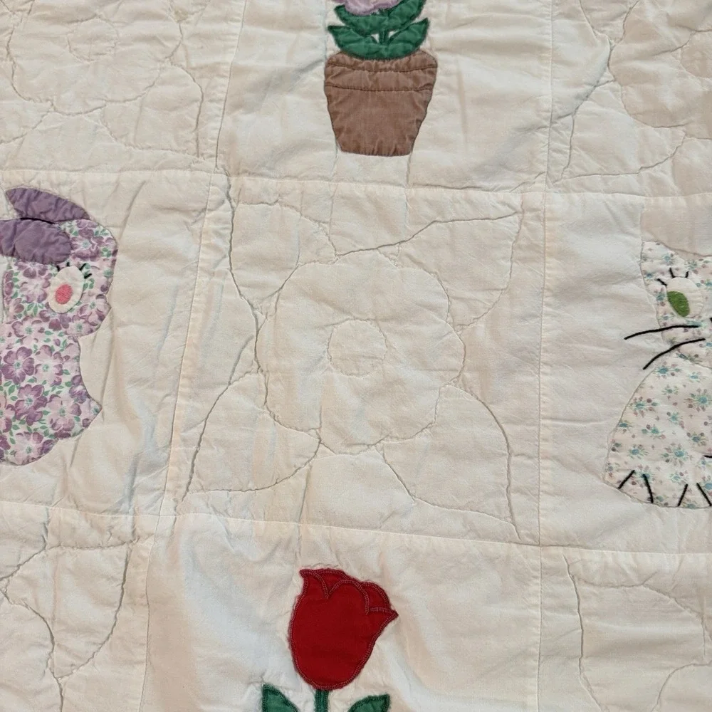 Vintage Handmade Baby Quilt Blanket Appliqué Cats Puppy Bunnies Flowers 36x50